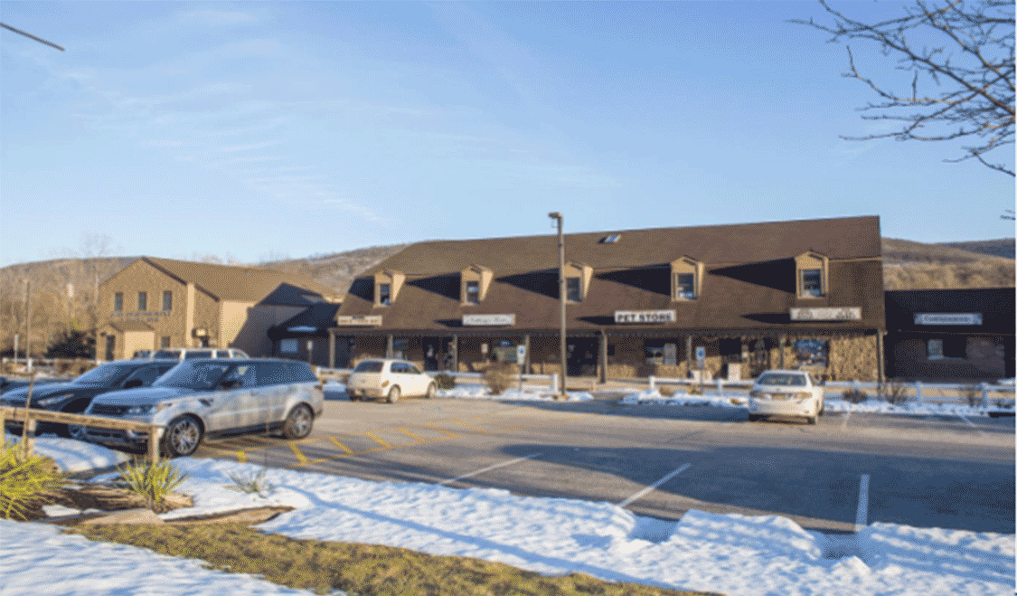Vernon Colonial Plaza