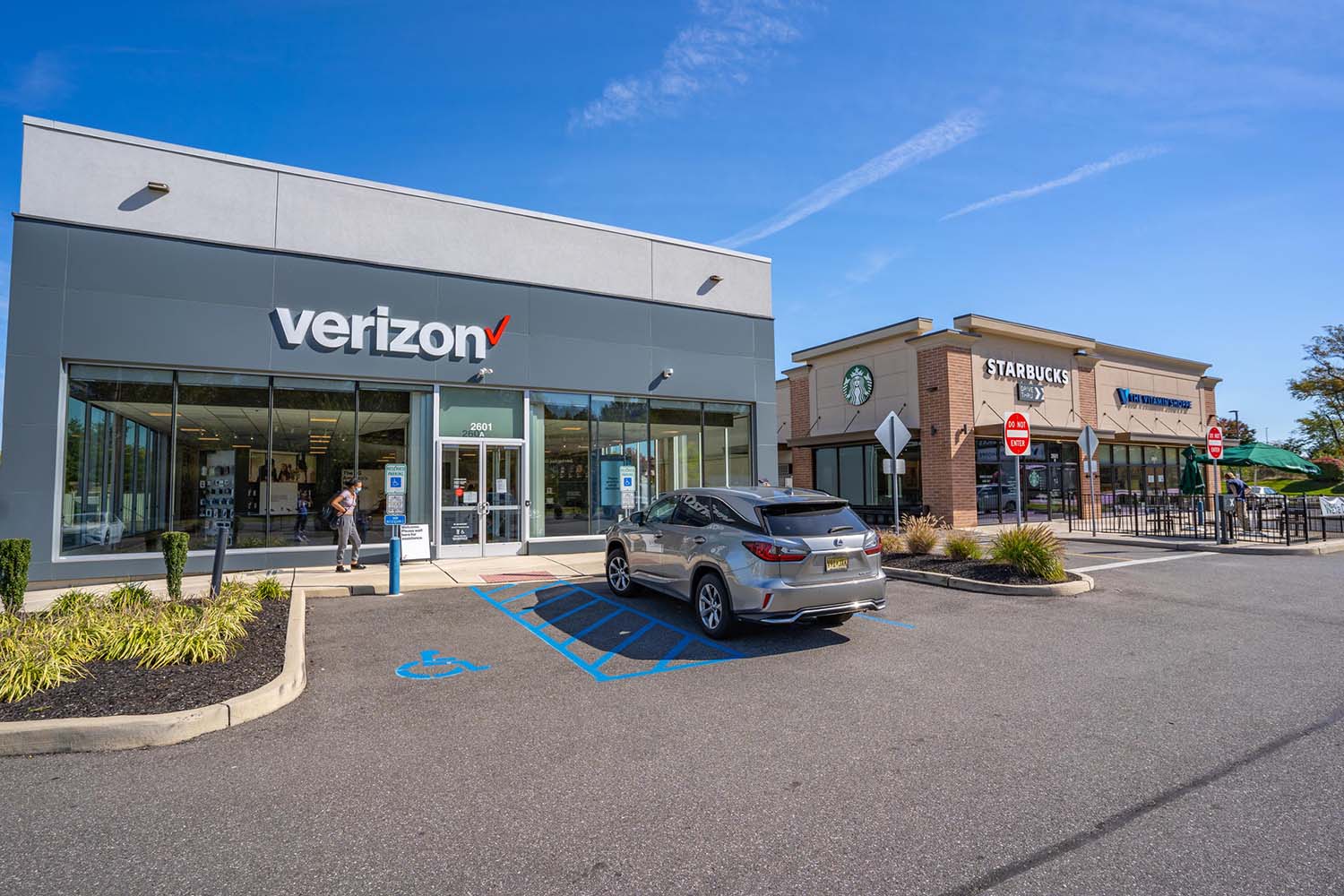 STARBUCKS, VERIZON, & VITAMIN SHOPPE