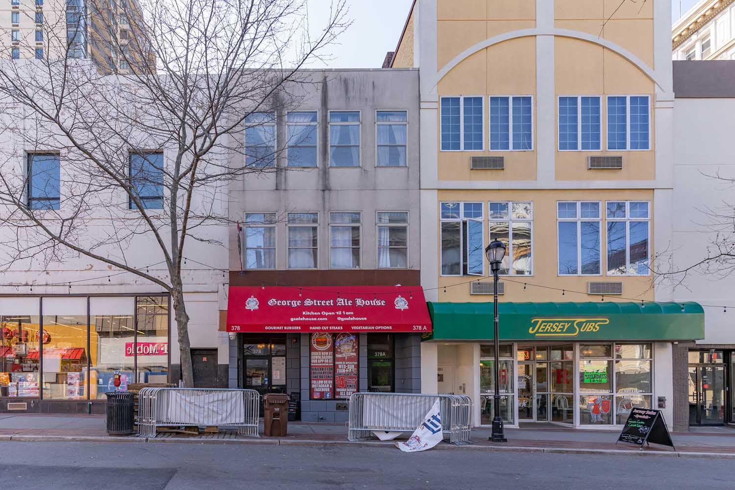 GEORGE STREET ALE HOUSE + 3 APARTMENTS (OPPORTUNITY ZONE)
